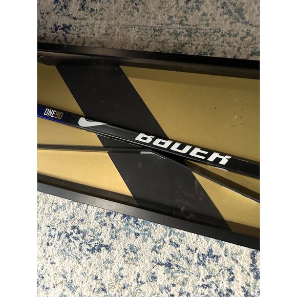 Jordan Staal autographed full-size stick and puck framed with PSA certification - Picture 4 of 5